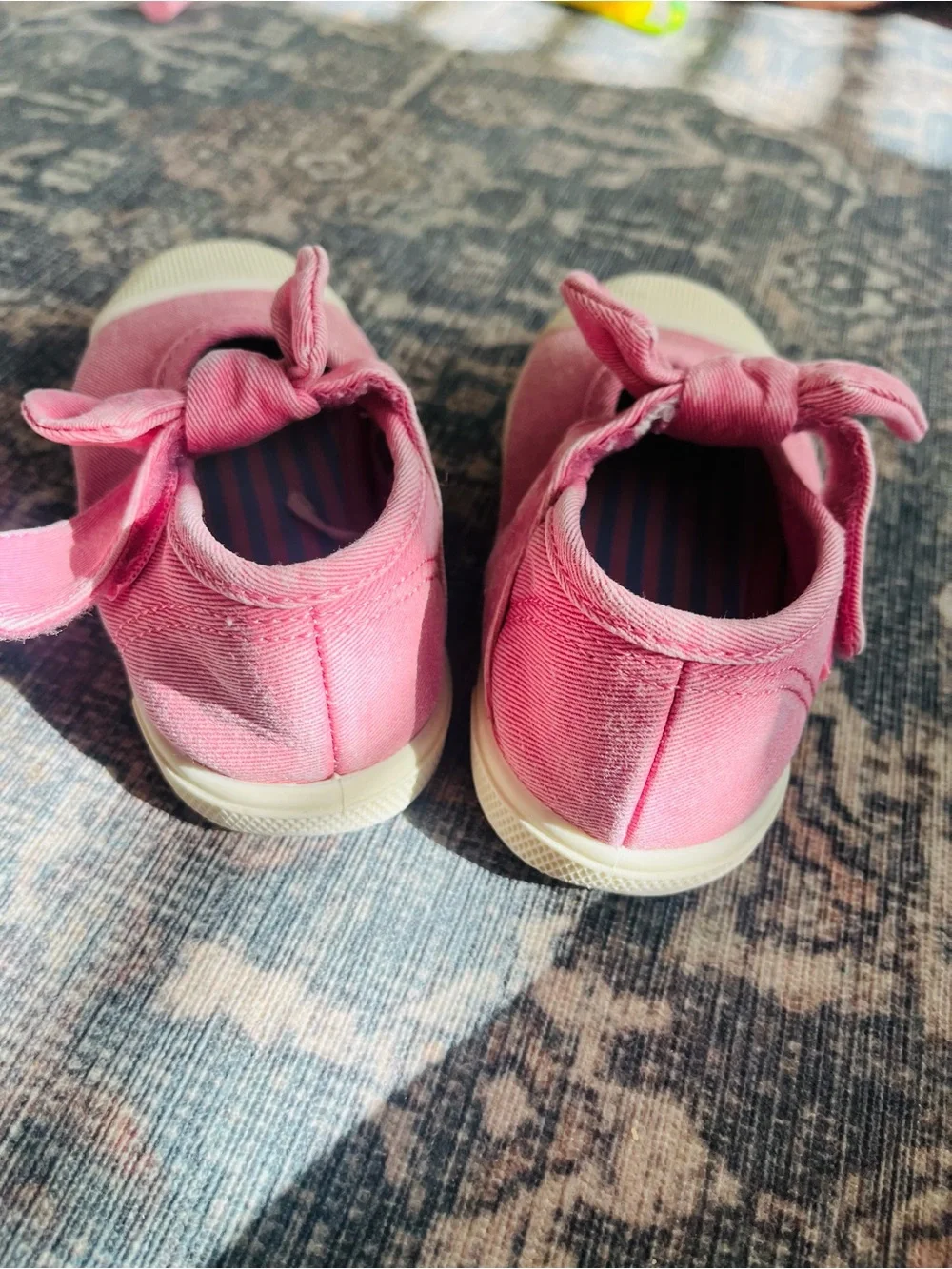 Zara Pink Canvas Bow Slip-On Shoes for toddler size 8